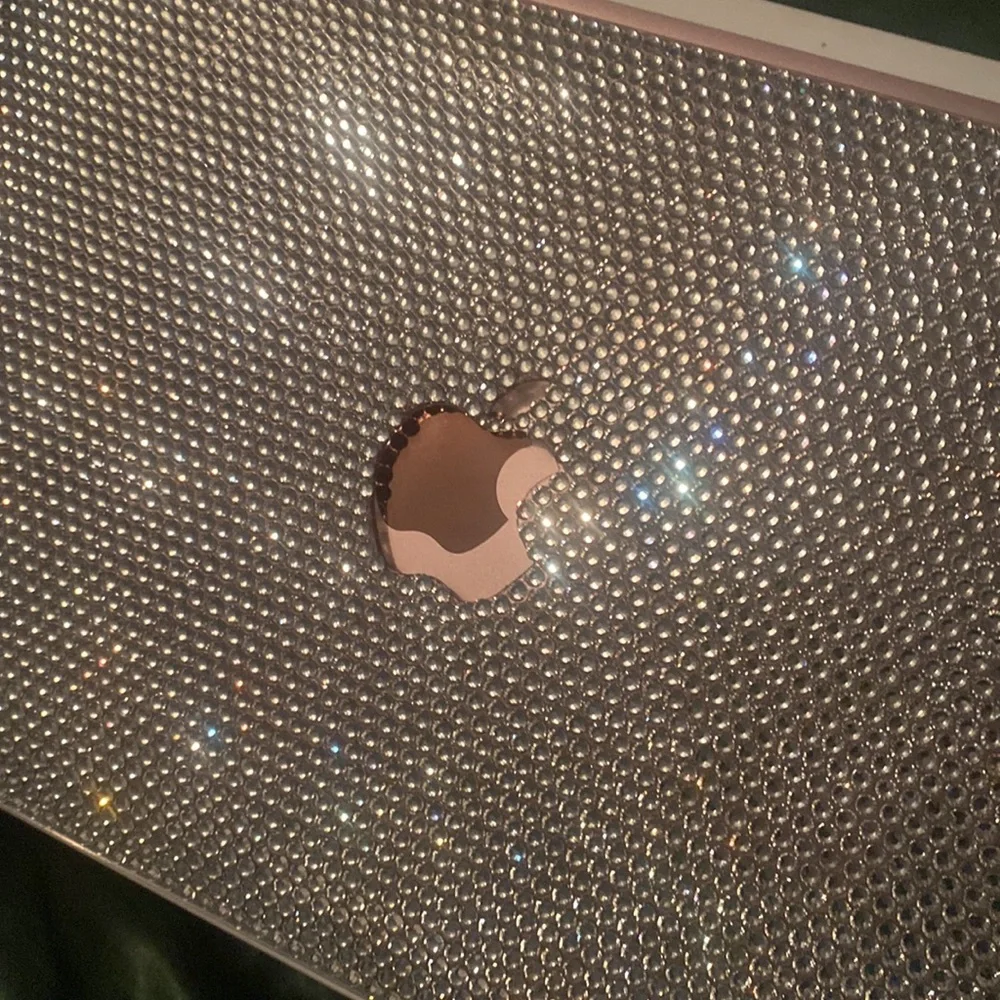 for macbook air 11 beautiful. but i bought the wrong size extra crystals include